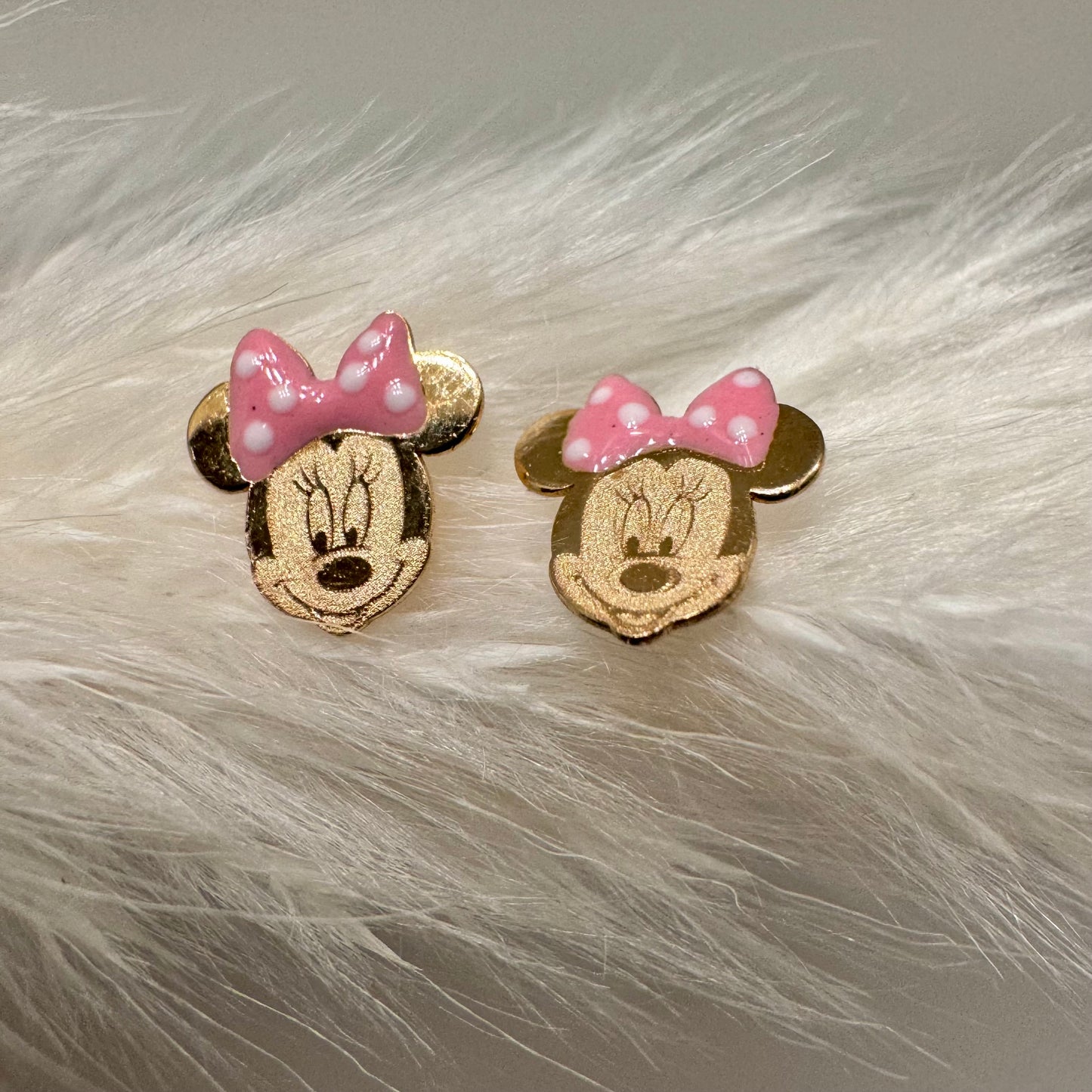 Mini minnie pink bow earrings