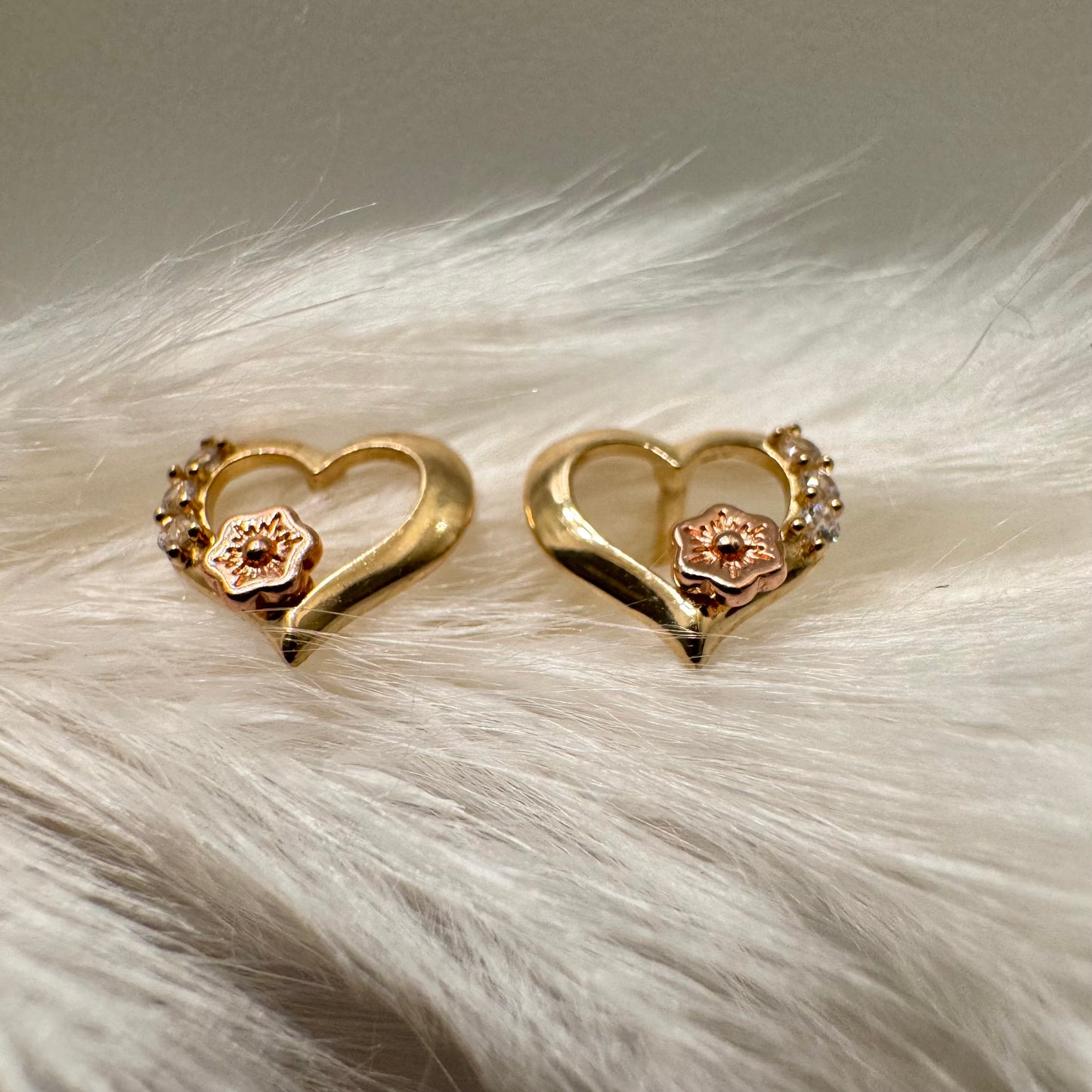 Dainty Heart x Flower earrings