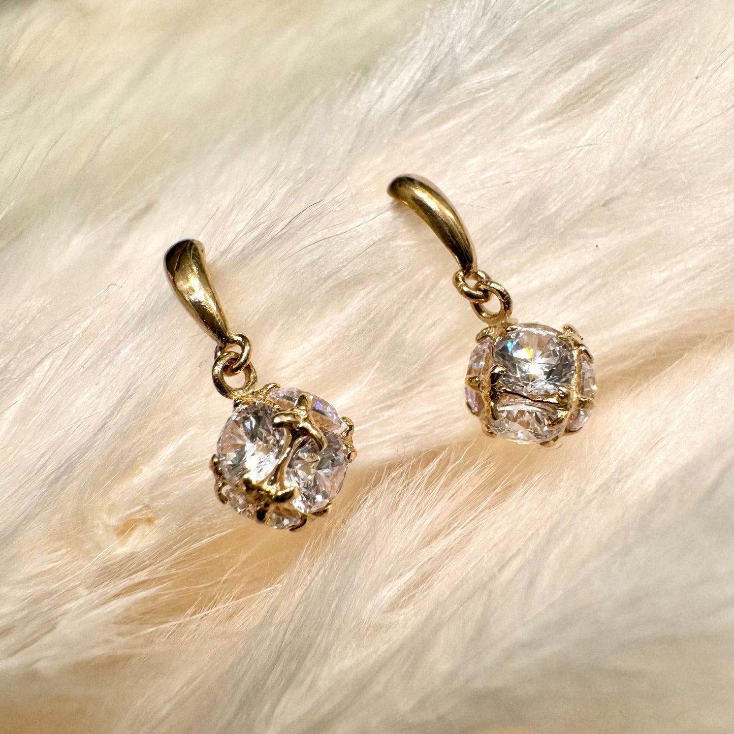 Dainty Dangling Ball earring